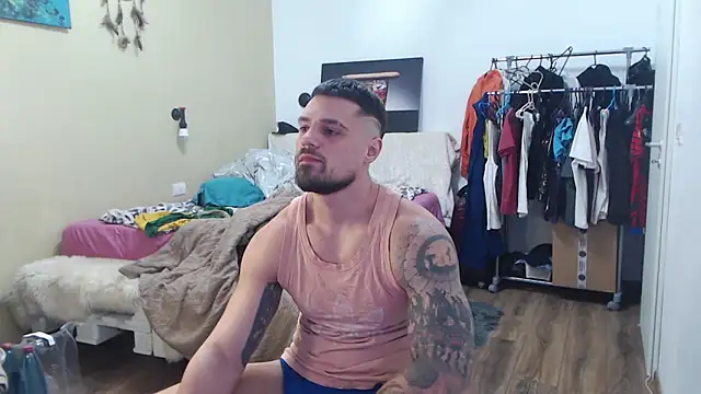 Tiberius_hunk Live XXX-Chat