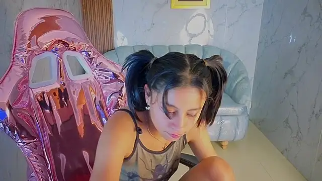 serabella_s élő XXX-chatje