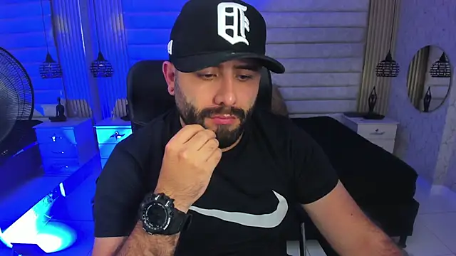 jhon_bear03: онлайн-секс-чат