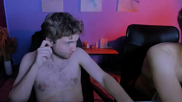 Chatroom XXX en direct de travis_wolf_