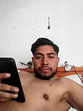 Chatroom XXX en direct de Alealm2408