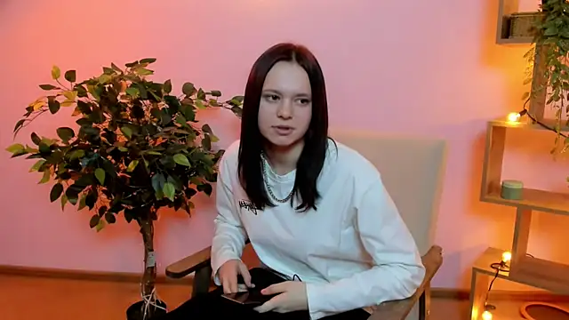 CharaSturdy: онлайн-секс-чат