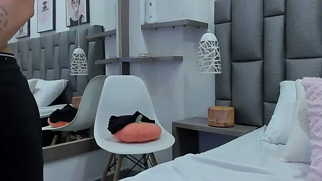 ZoeKrug লাইভ XXX চ্যাট