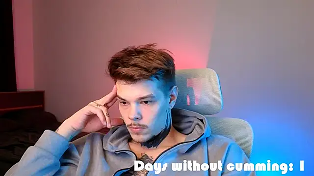 DENIS_HERE Adlı Modelin Canlı XXX Sohbeti