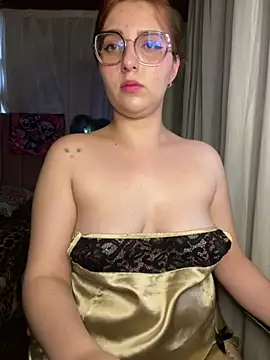 CoraVibes 라이브 XXX 채팅