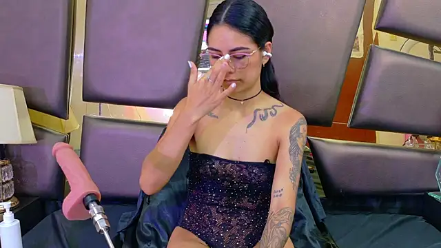 NicoleEsposito – Naživo XXX chat