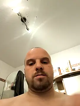 Phoenix2310 Show in webcam