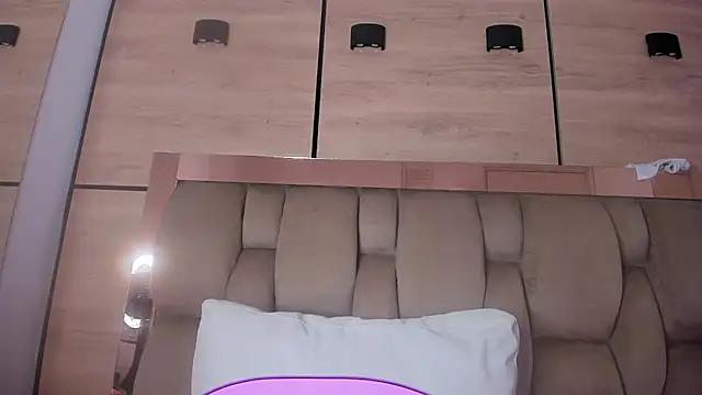 karol_lewissのライブXXXチャット