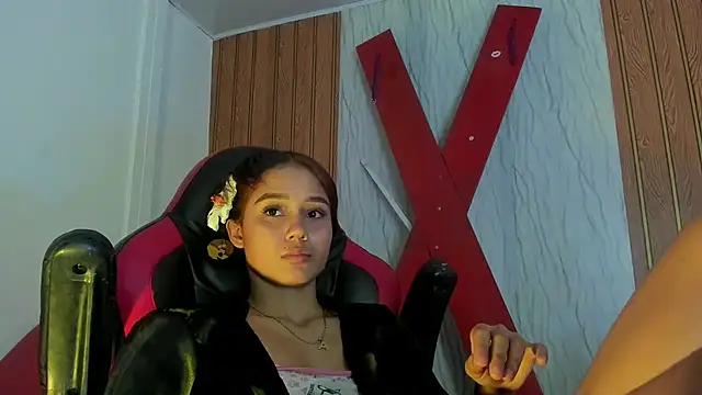 MarianaManzurのライブXXXチャット