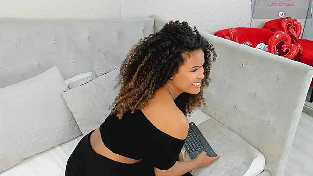 دردشة Amelia_bss الجنسية المباشرة