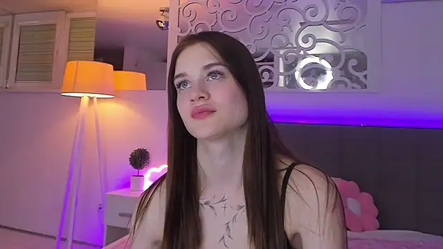 XXX chat uživo modela LuisaClover