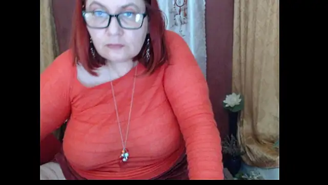 PlayfullMature Chat XXX live