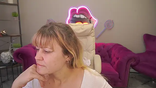 Chat XXX ao vivo de BellaLaPetit