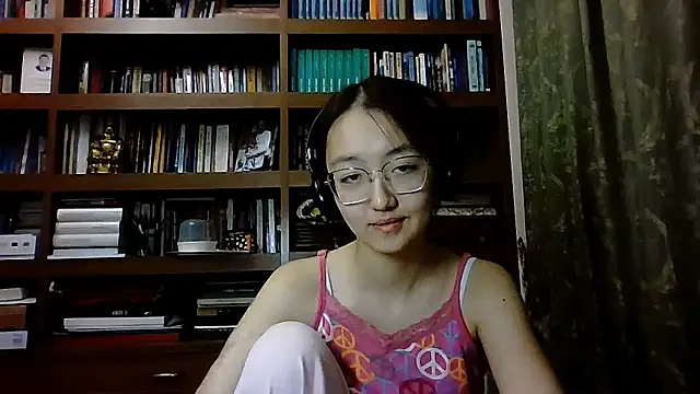 LinaClous Adlı Modelin Canlı XXX Sohbeti