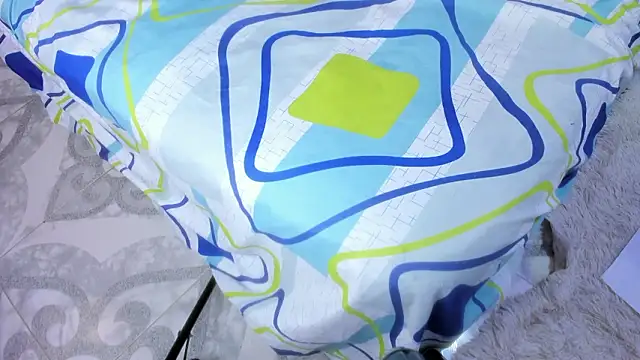 rousse_millers élő XXX-chatje