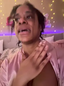 Tikalalin 现场XXX聊天