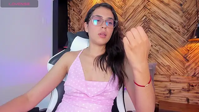 دردشة desireee_ الجنسية المباشرة