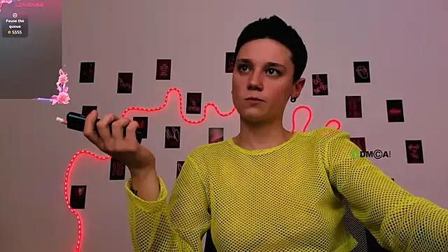 emi_fade's Live XXX Chat