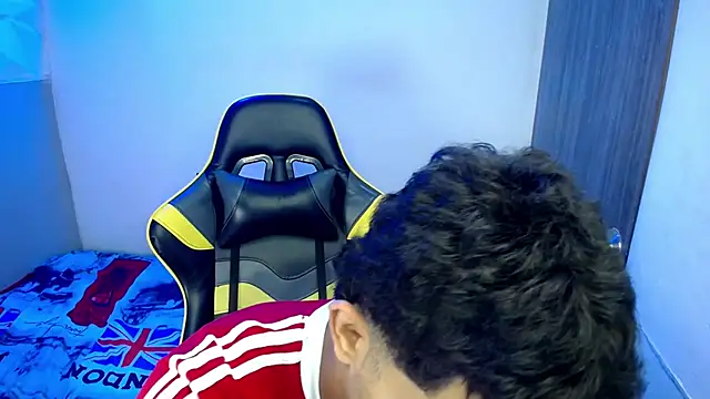 Dustyy_33 Webcam show