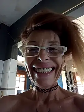 FrozenWaffle's Live XXX Chat