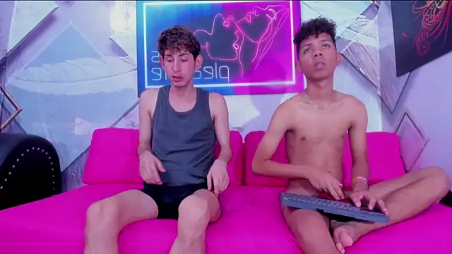 Spicy_guys' Live XXX Chat