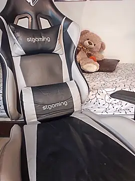 Antonella2_m Adlı Modelin Web Kamerası Şovu