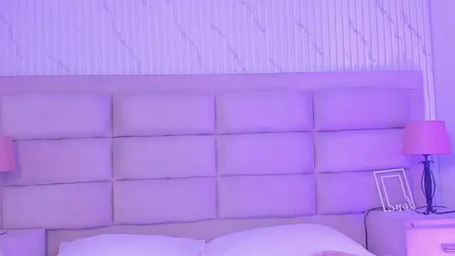 แชท XXX สดของ CarolineFyre