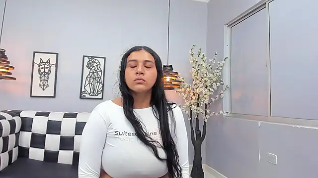 Chat XXX en directo de Lunaa_Abril