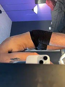 Karim_mansurn Webbikameraesitys