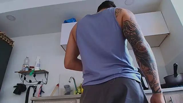 Онлайн чат XXX thomas_gun