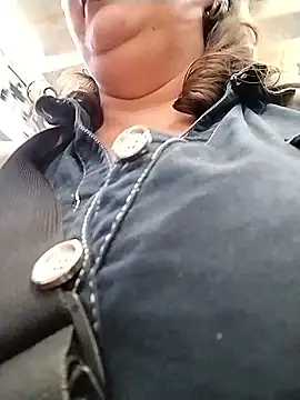 _Saraqueenn Live XXX chat