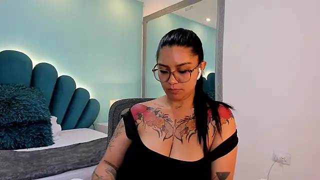 Živý XXX chat sharlott18