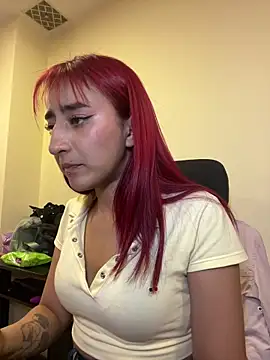 JuliethaDemon_ Adlı Modelin Canlı XXX Sohbeti