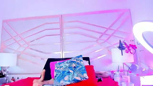 Chat +18 de sophie-newton ao vivo