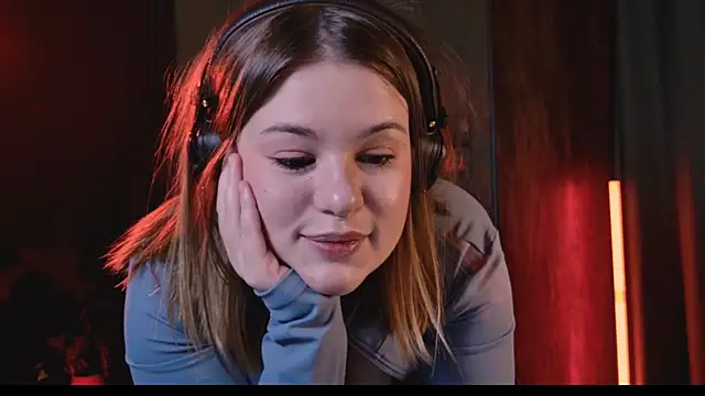 Chat +18 de TessPleasure ao vivo