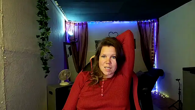 Chat +18 de CallMeMaria ao vivo