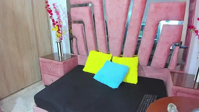 MaraKarly Chat XXX live