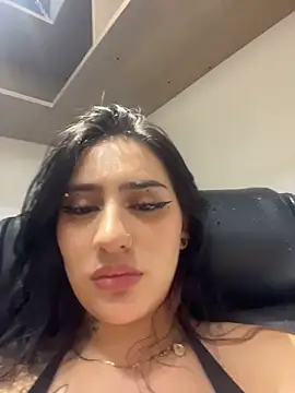 Yaramooun Chat XXX live