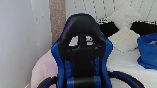 AliceSmity_ Chat XXX live