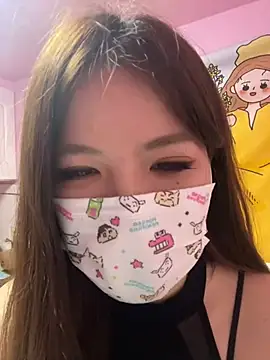 Momochen8839 网络视讯表演