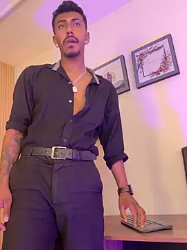 Latinmoster_boss Live XXX-Chat