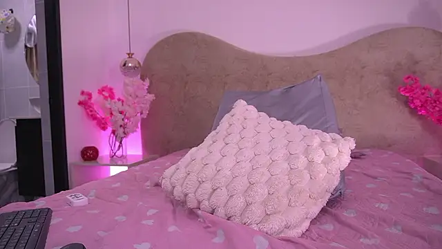 sarakaisy live XXX chat