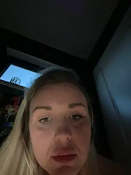 Bella-Tight Live XXX-Chat