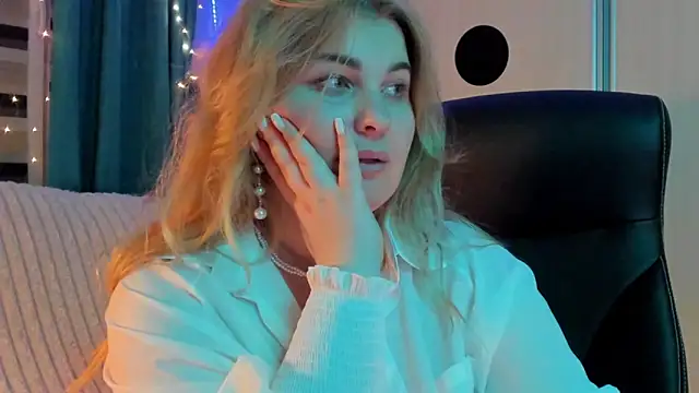 CoraSwon 即時 XXX 聊天