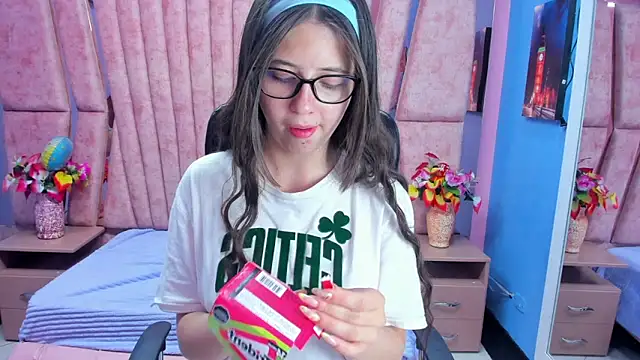 Chatroom XXX en direct de sarah_sweett_