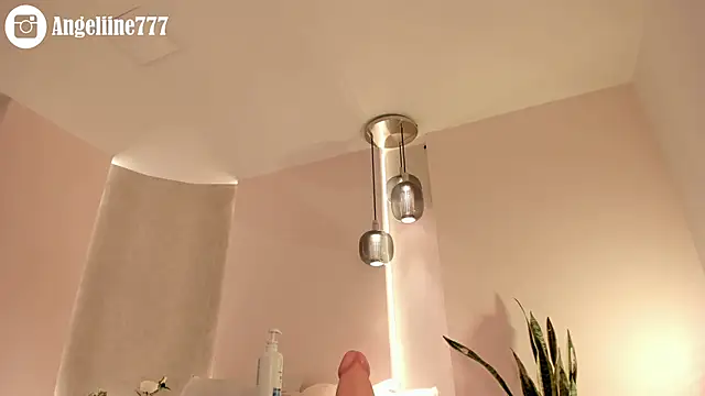 Chatroom XXX en direct de angeline-777