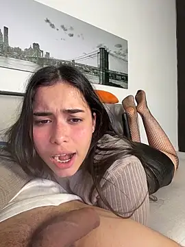 Chatroom XXX en direct de SophieRoyals