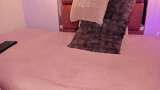 kristakinnky Adlı Modelin Canlı XXX Sohbeti