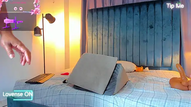 sweetebony_970 Adlı Modelin Canlı XXX Sohbeti