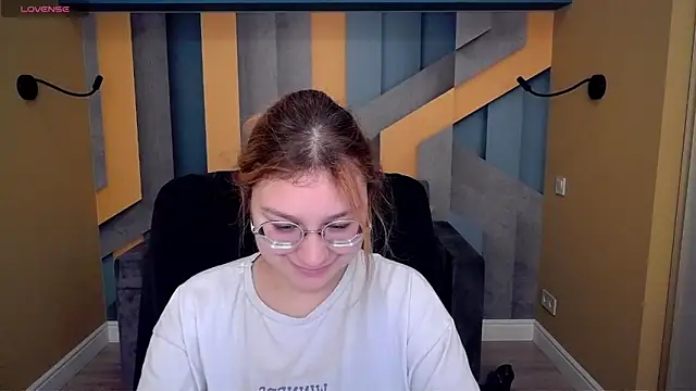 AngelinaLow Live XXX-chat